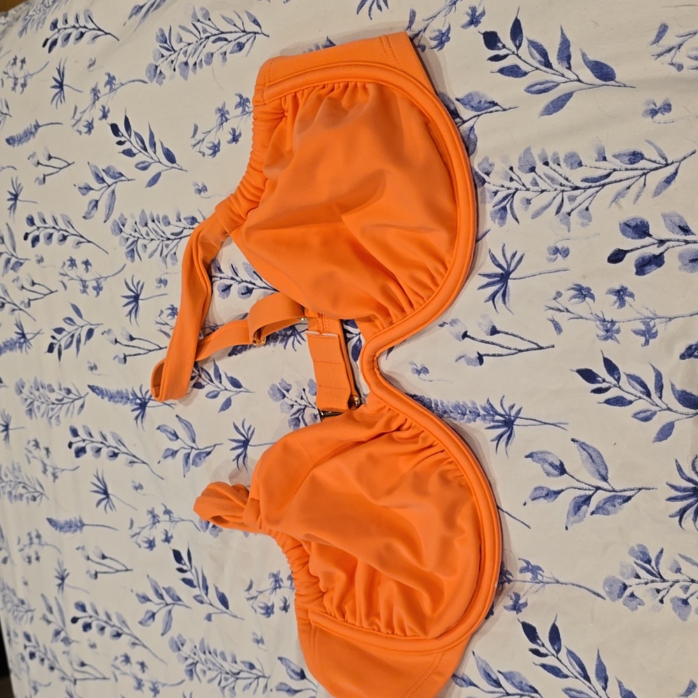 Nwot Shade & Shore swim top - Coral